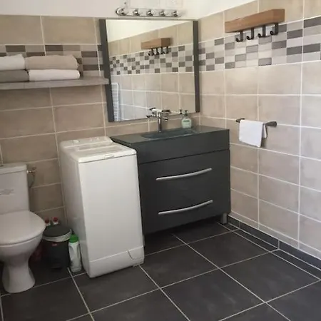 Logement Insolite Au Coeur D'Une Ecurie Arles Exterior foto